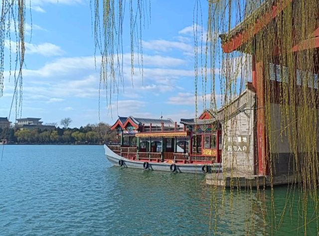 อุทยานเป่ยไห่ (Beihai Park)