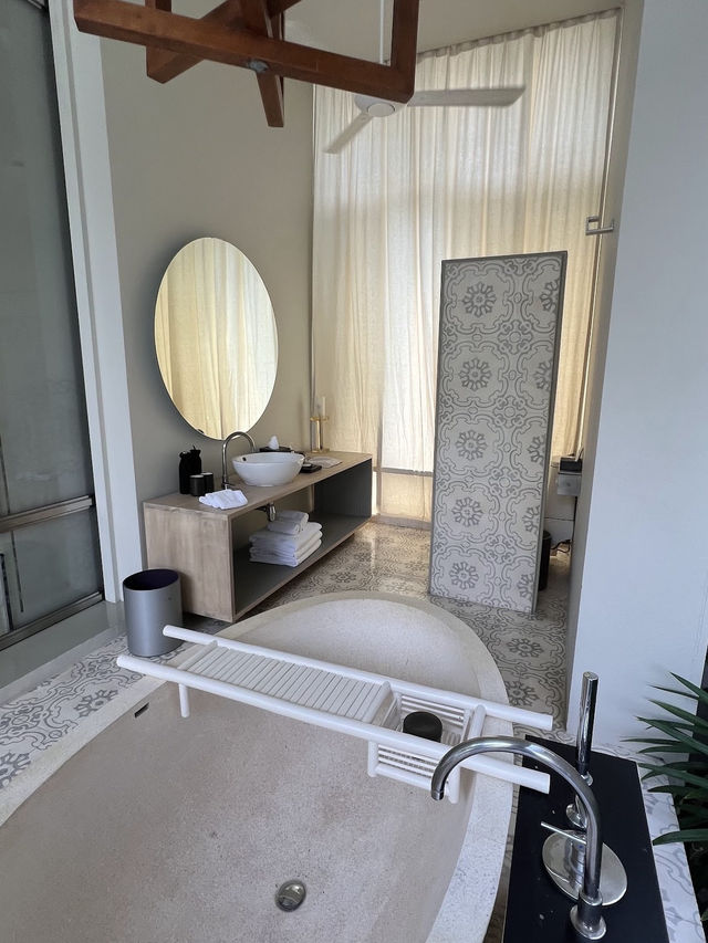 SALA PHUKET MAI KHAO BEACH รีสอร์ทlowrise ภูเก็ต