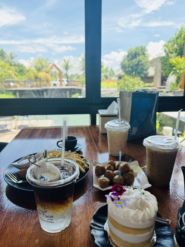 นั่งกินข้าววิวทะเล ที่ขนำริมเล พัทลุง วิวหลักล้าน