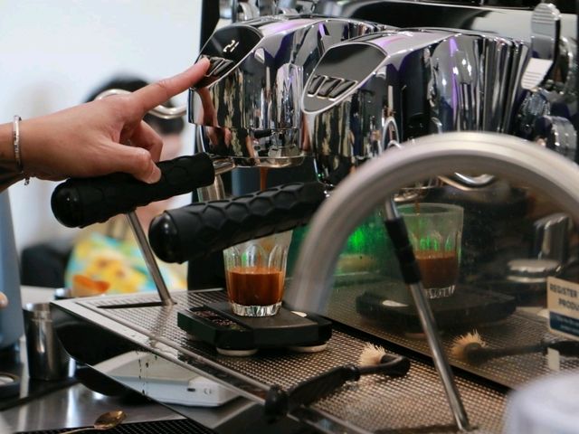 Hand Stand Coffee 