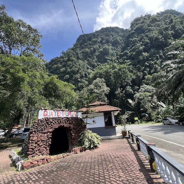 **🌍 Gua Tempurung: Adventure into Malaysia’s Largest Limestone Cave