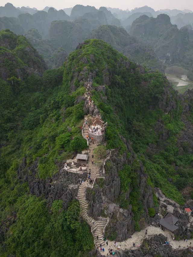 Du lịch HANG MÚA