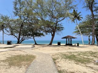 🌴 Desaru Beach: A Solo Traveller’s Honest Review (Sun, Sand & Solitude)