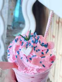 Blue Space คาเฟ่สุดหวานพาสเทล ริมทะเล 💖