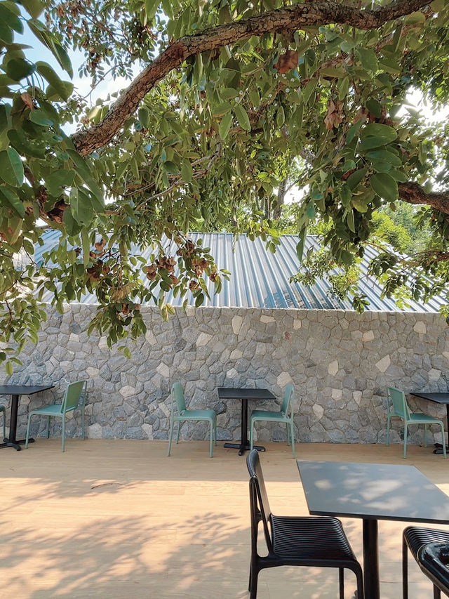 มาเที่ยวเทพสถิต ต้องมาที่ ”สวนสวย 168 บ้านไร่“ 