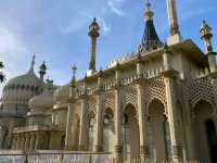 Title: “Brighton in a Day: Sun, Sea, and Soulful Vibes