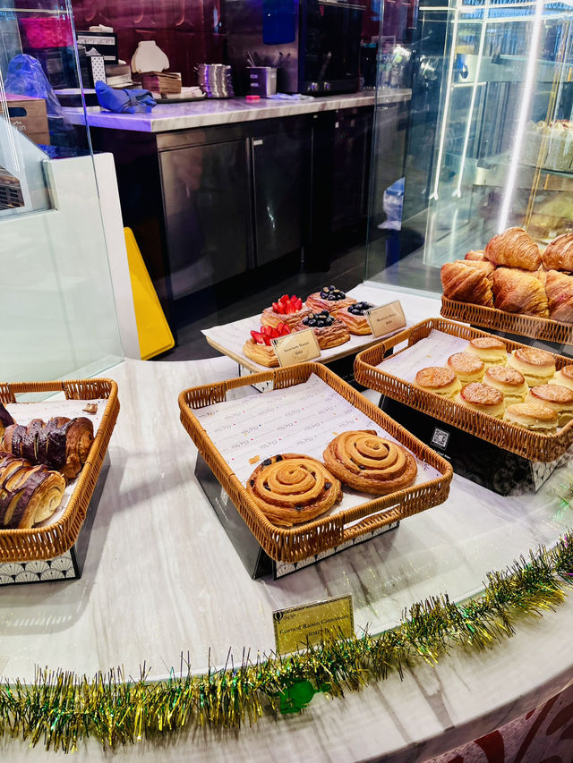 Petit Café Chef Wan: A Must-try Culinary Gem for Travelers 