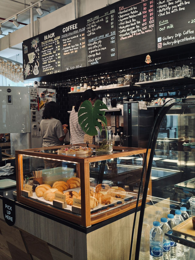 曼谷| 曼谷文青最愛Gallery Drip Coffee，一杯手沖喚醒旅行靈感  藏身於曼谷BACC當代藝術中心