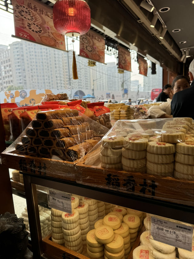 🛍️ 상하이 Yuyuan Garden Shopping Mall, 기념품 쇼핑의 천국!