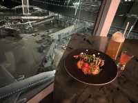 Intervals天際酒吧及餐廳：在香港國際機場的空中饗宴，享受美食與美景的完美融合！