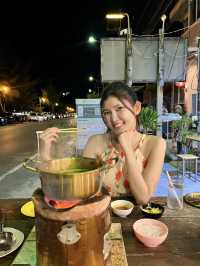 ร้านแจ่วฮ้อน บรรยากาศดีติดทะเลอ่าวประจวบ