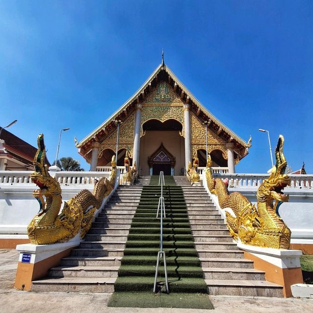 สักการะพระพุทธรูปพุทธลักษณะงดงามที่สุดแห่งล้านนา