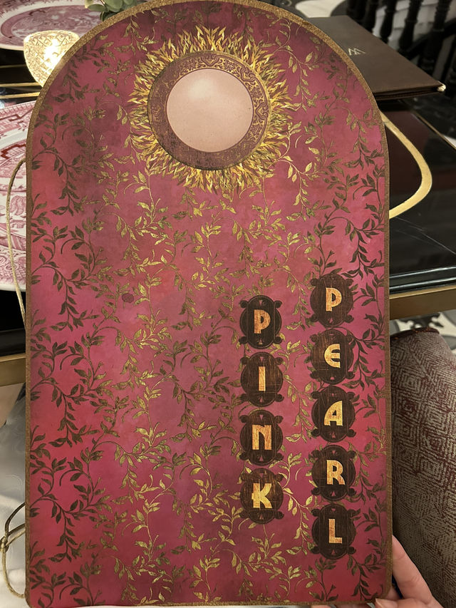 【フーコック】ピンクの宮殿で味わう特別な一夜。「Pink Pearl」