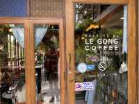 เลอกองเก่า cafe’ de phraeris คาเฟ่ในตึกเก่า