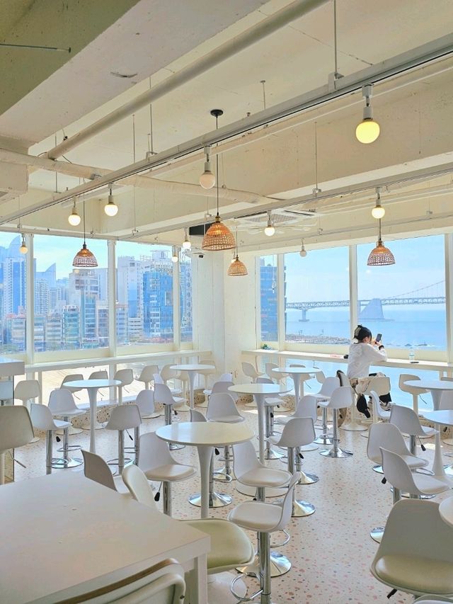 부산 도심뷰 & 오션뷰 모두 누릴 수 있는 부산 데이트