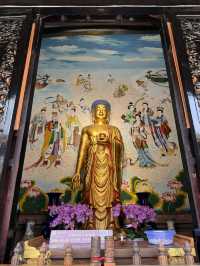 Serene temple next to busy Taikoo Li