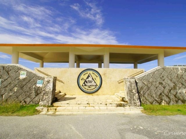 【沖縄県】テッポウユリと灯台の絶景！「東平安名崎」