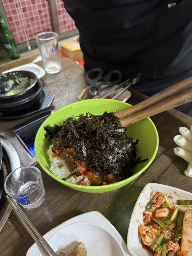 【韓国旅行】並んでも食べたい！地元民が通うコスパ最強！豚焼肉