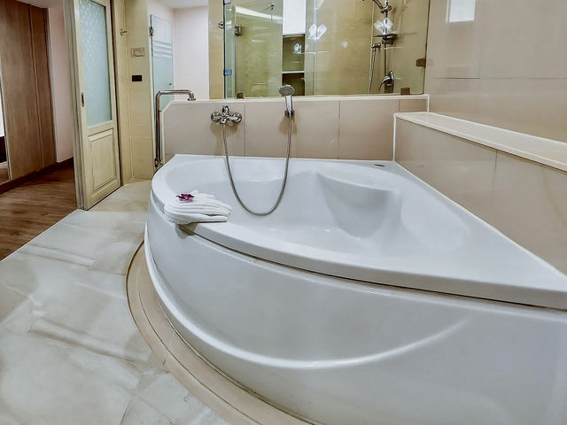 Katathani Phuket Beach Resort