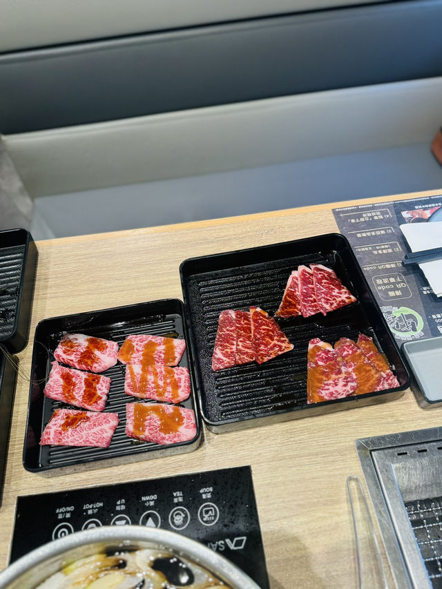一路打邊爐一路食燒肉😎