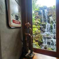 คาเฟ่สวนสวยในปั๊มน้ำมัน • FORTY-NINE เชียงใหม่