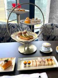 🌸 Waldorf Astoria Osaka – A Royal Stay in the Sky of Osaka 🏯🌆