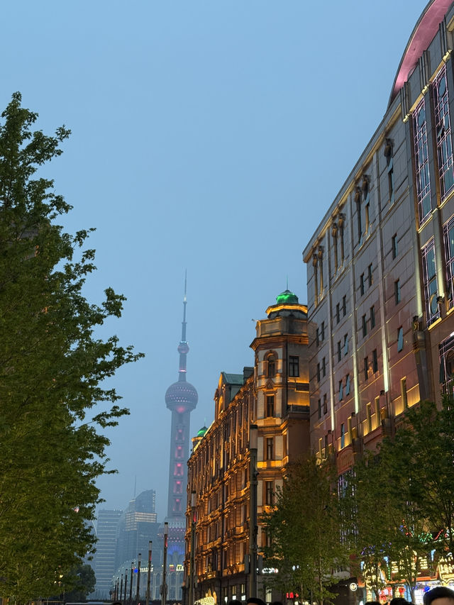 🌟🛍️ Nanjing Road – ถนนสายแสงไฟแห่งเซี่ยงไฮ้ 