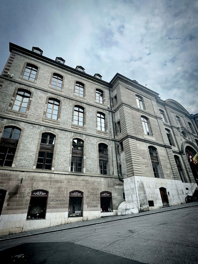 Spiritual Majesty with a View – A Must-Visit in Geneva’s Old Town