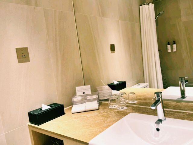 香港海景酒店推薦：香港龍堡國際酒店，使用trip.com預訂享受最大優惠