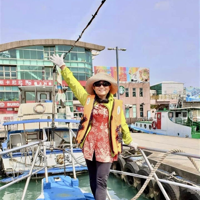 基隆嶼登島看花看海去！