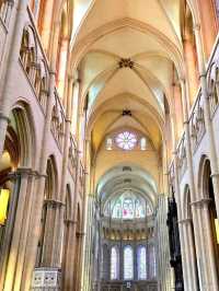 ⛪🇫🇷 Hidden Gem of Brittany: Cathédrale Saint-Jean-Baptiste de Léon! ✨🌿