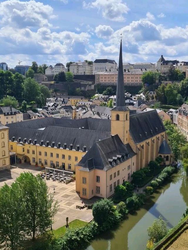 🇱🇺🌍 Luxembourg Uncovered: Europe’s Secret Budget Escape! 🎒💸