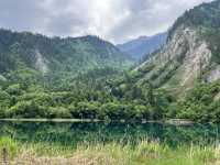  🌈 Jiuzhaigou Must-Visit Tips – Nature, Waterfalls & What to Skip