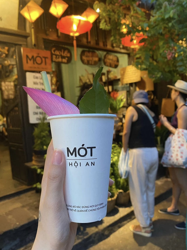 A Taste of Tranquility: Sipping Herbal Water at Mót in Hoi An