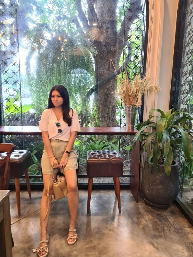 Rai Pa Maew Café