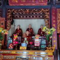 静寂と歴史が息づく湖上の寺院「チャン・コック・パゴダ」