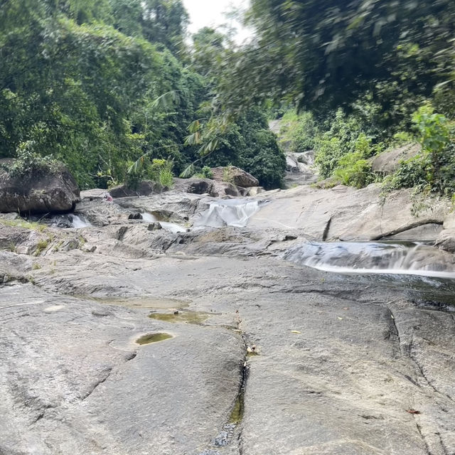 น้ำตกวังไม้ปัก Wangmaipak Waterfall 