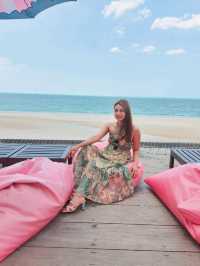 Top Seacret Beach Cafe หัวหิน