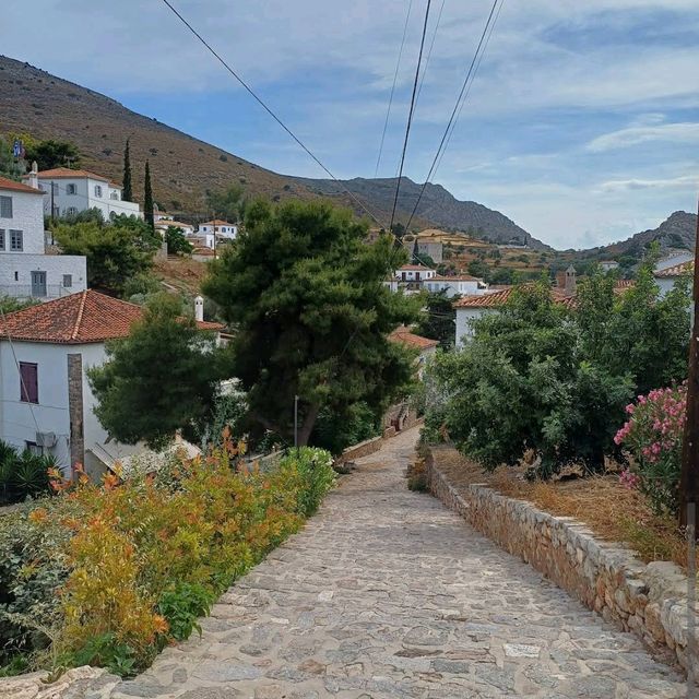 Hydra Island