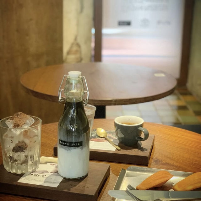  GRAPH Café – เมืองเก่าภูเก็ต