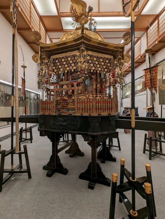 TAKAYAMA MATSURI YARAI KAIKAN.