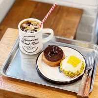 Queens Berry Donut House
