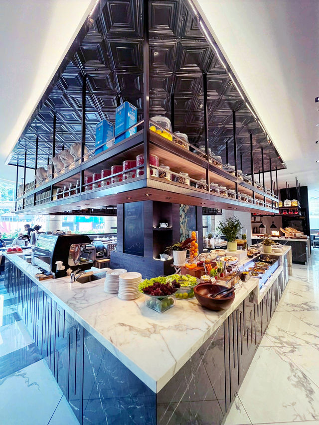“Experience Elegance and Flavor This Summer at Renaissance Hotel”