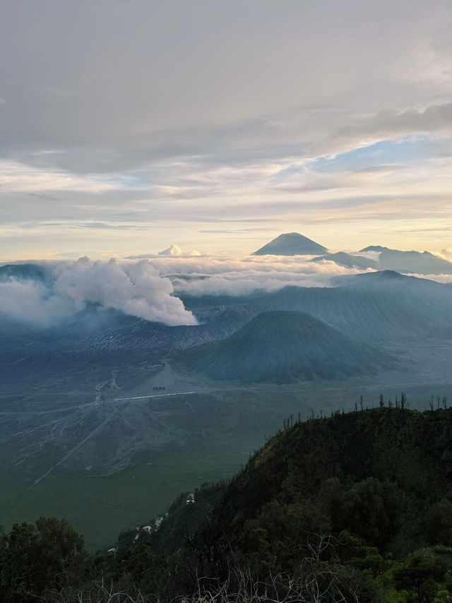 🔥 Into the Ashes: The Epic Journey to Mount Bromo 🌋