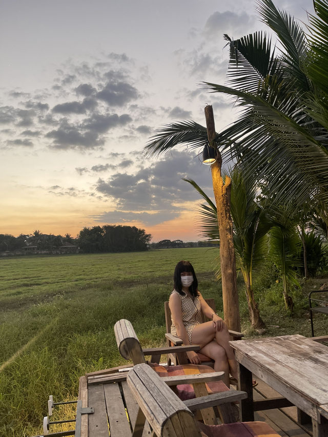 Sunset dinner at KEPT Cabana
