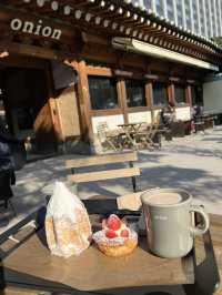 Cafe Onion Anguk