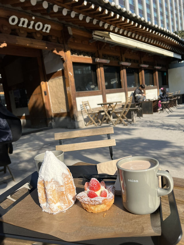 Cafe Onion Anguk