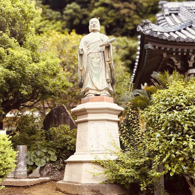 🌊 Solo Escape: Enoshima Day Trip – Beyond the Tourist Trail
