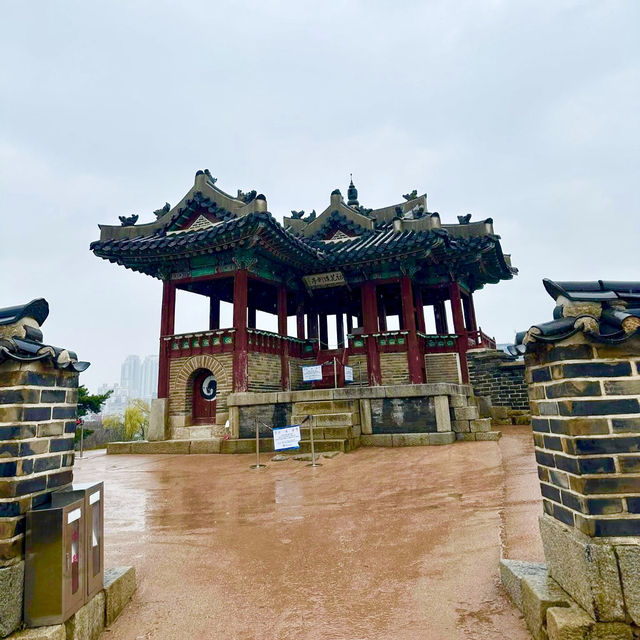 🏯 Walls of Time: A Stroll Through Suwon Hwaseong Fortress