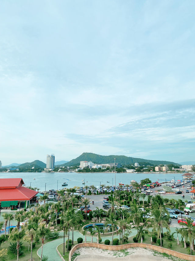 ชวนขึ้นวัดเกาะลอย ศรีราชา ไหว้พระ ชมวิว 360 องศา 